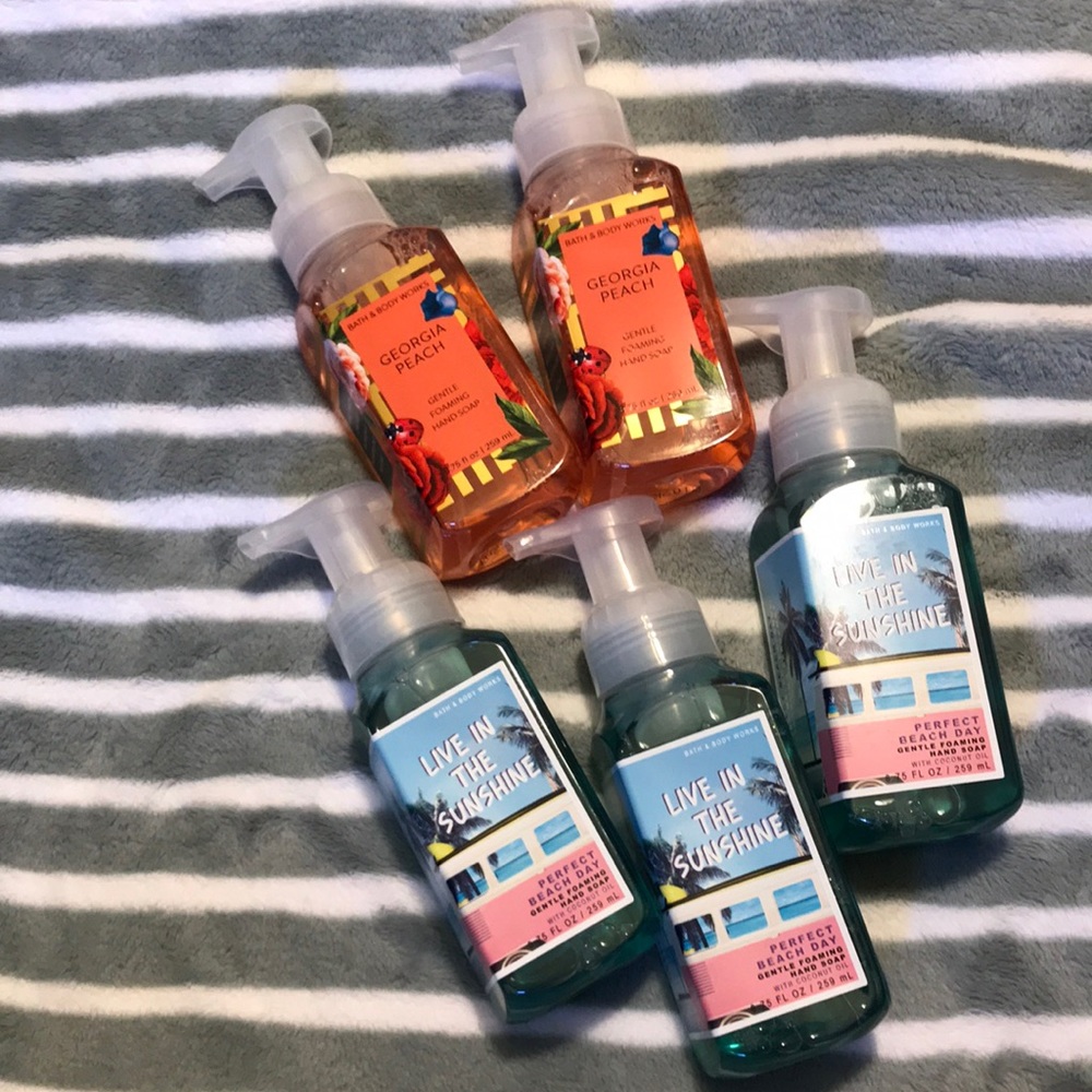 Bath and body foaming hand soap